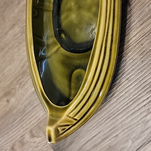 Vintage Brush Avocado Green Glaze Ceramic Planter - Picture 3 of 12